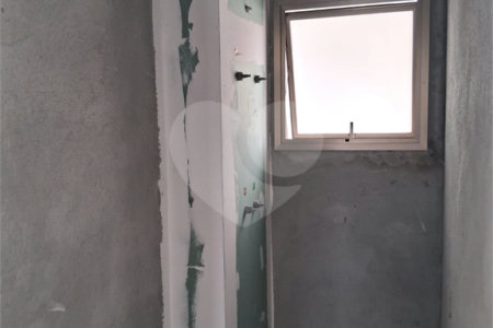 Apartamento à venda com 3 suítes em Moema, São Paulo, SP