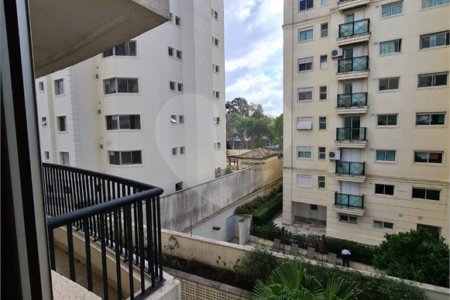 Apartamento à venda com 3 quartos, sendo 1 suíte,  em Alto da Boa Vista, São Paulo, SP
