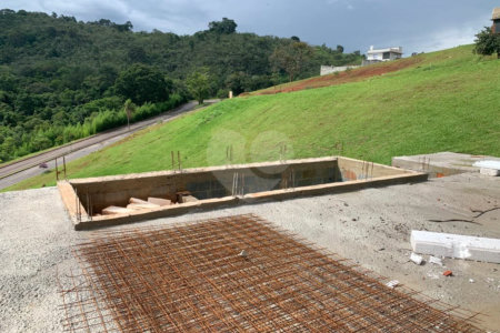 Terreno à venda com 4 quartos, sendo 5 suítes,  no condomínio Quintas da Boa Vista, Atibaia - SP