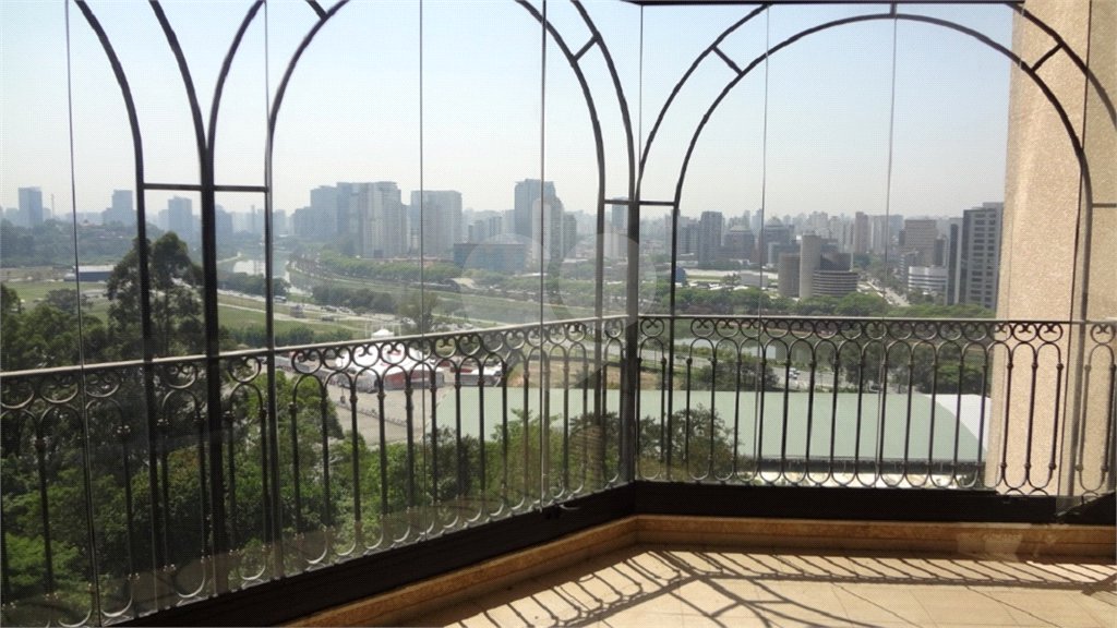 Apartamento à venda com 4 suítes em Jardim Fonte do Morumbi, São Paulo, SP