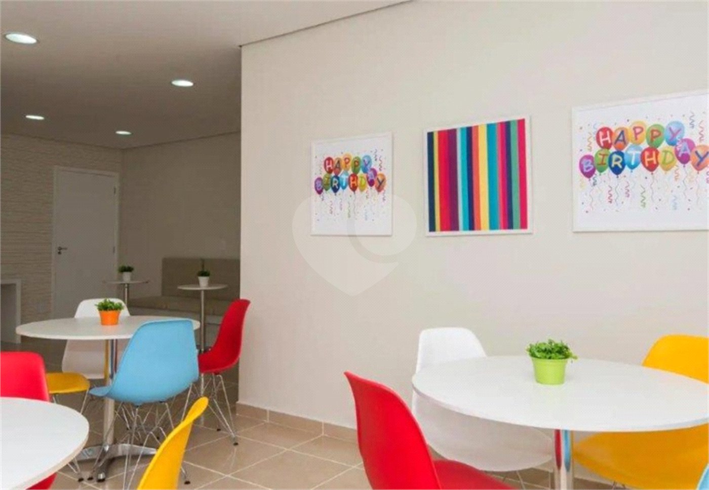 Apartamento à venda com 2 quartos, sendo 1 suíte, em Gramado, Cotia, SP