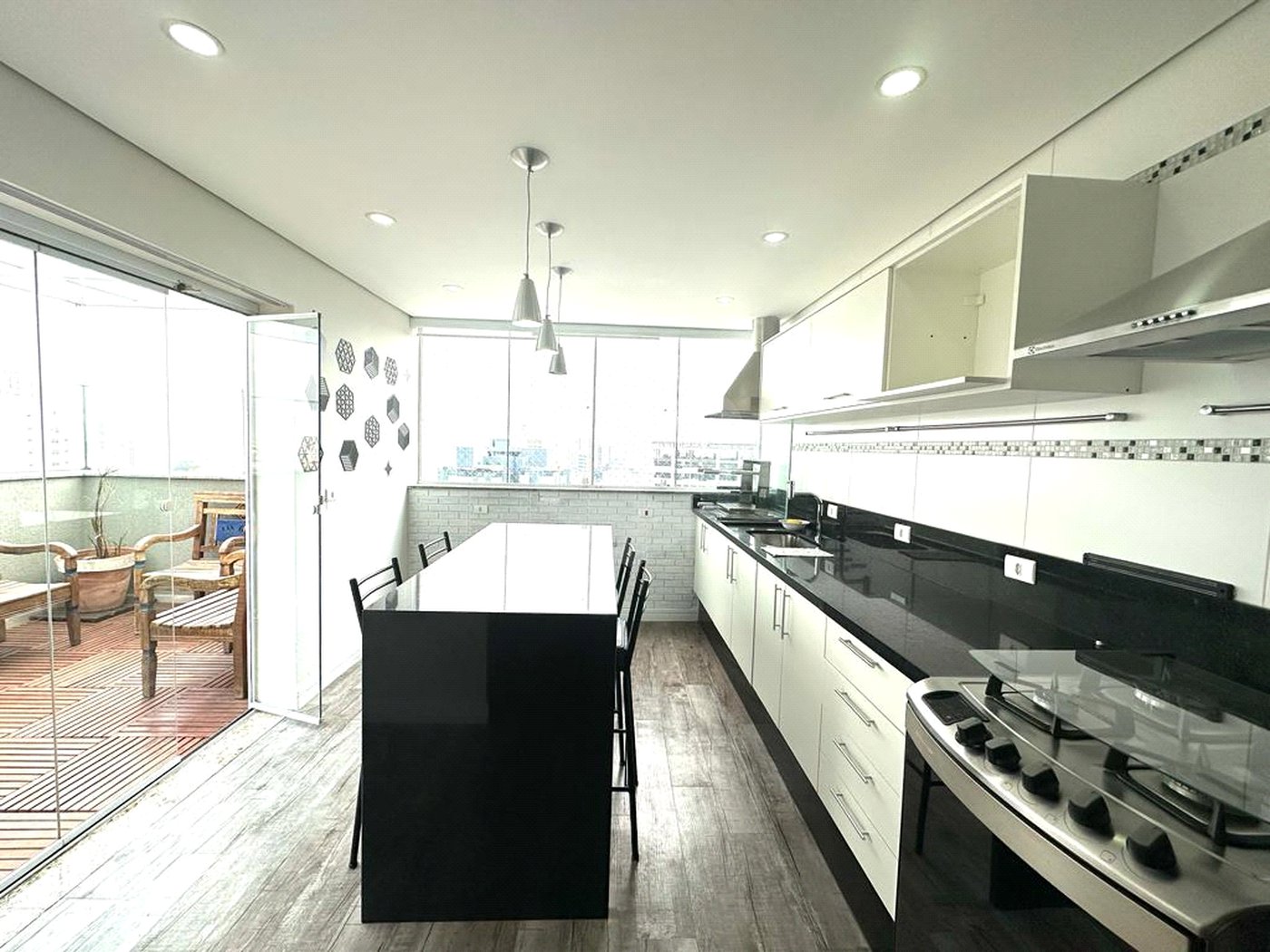 Apartamento à venda com 2 quartos, sendo 1 suíte, em Vila Mazzei, São Paulo, SP