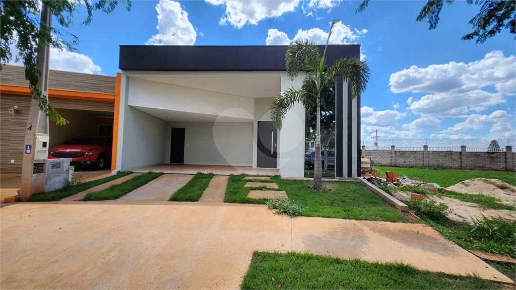 Casa à venda com 3 quartos, sendo 1 suíte, em Parque Atlanta, Araraquara, SP