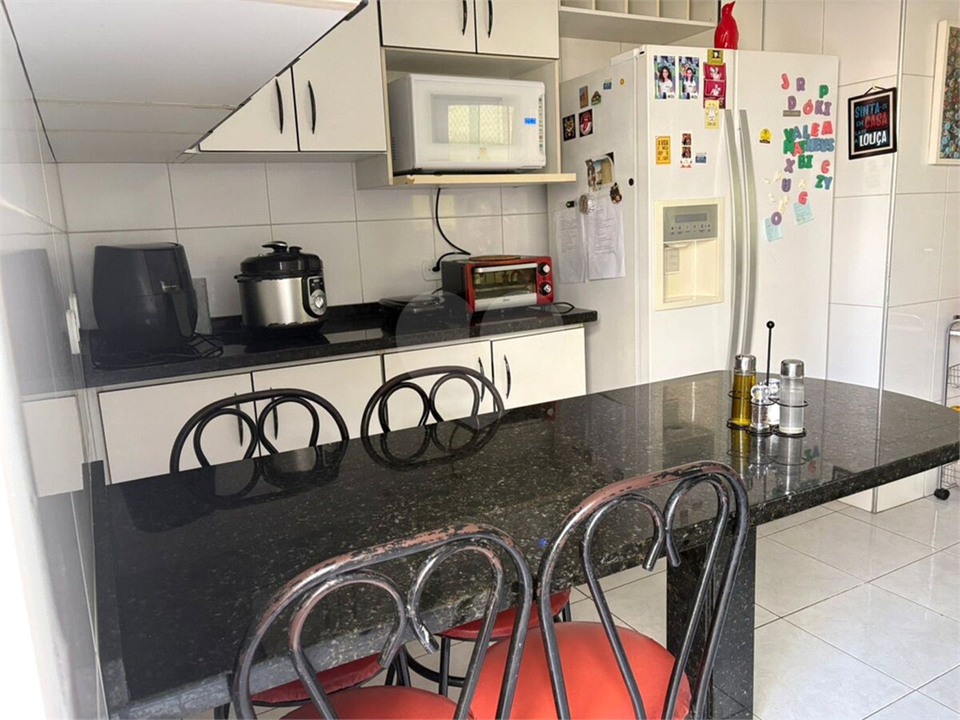 Casa à venda com 3 quartos, sendo 1 suíte, no condomínio Villagio Vicino, São Paulo - SP