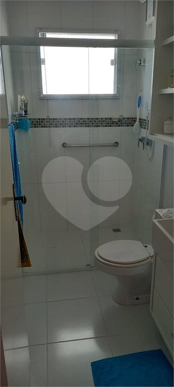 Casa à venda com 3 quartos, sendo 1 suíte, no condomínio Caruatinga, Atibaia - SP