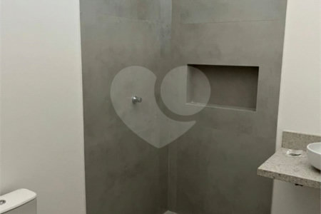 Casa à venda com 3 quartos, sendo 1 suíte, no condomínio Portal dos Sabiás, Itu - SP