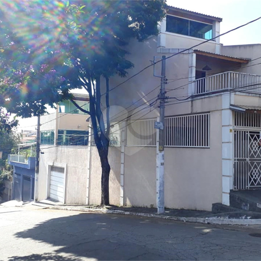 Sobrado à venda com 2 quartos em Parque Vitória, São Paulo, SP