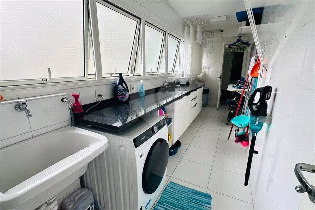 Apartamento à venda com 3 suítes em Vila Mariana, São Paulo, SP