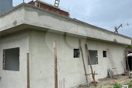 Casa à venda com 3 quartos, sendo 2 suítes, no condomínio Grand Park, Rio de Janeiro - RJ