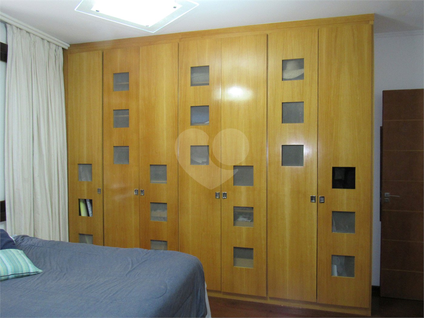 Sobrado à venda com 4 quartos, sendo 2 suítes, em Tremembé, São Paulo, SP