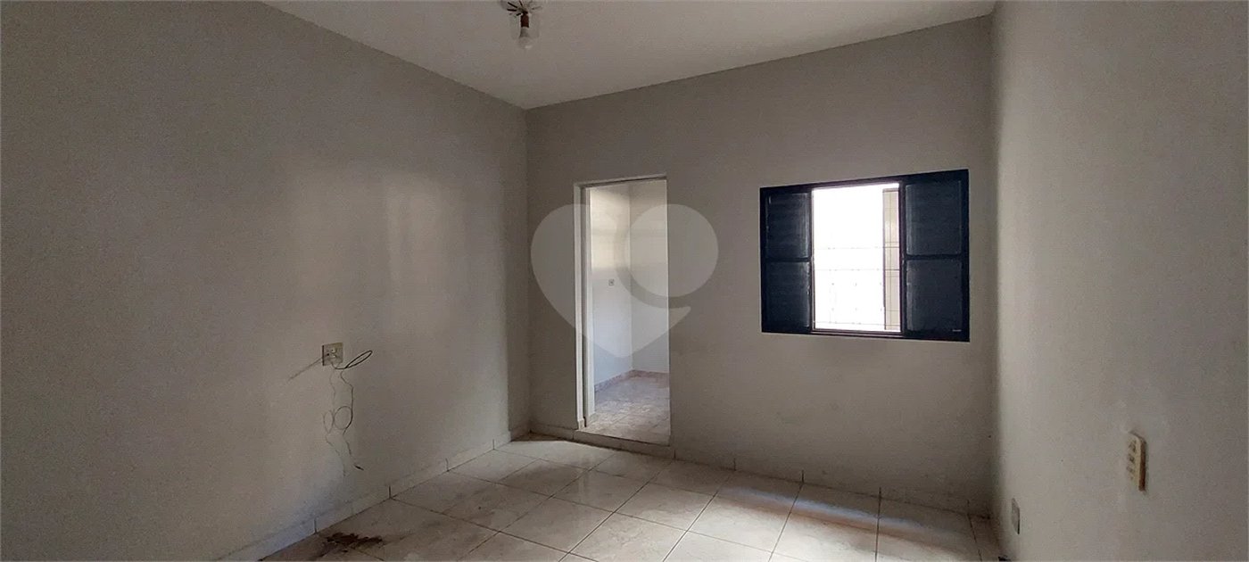 Casa à venda com 3 quartos, sendo 1 suíte, em Vila Belém, Piracicaba, SP