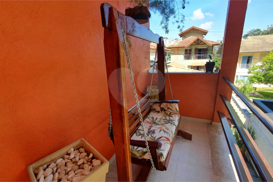 Casa à venda com 3 quartos, sendo 2 suítes, no condomínio Cond Jardim Itatinga, São Paulo - SP