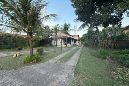 Casa Térrea à venda com 9 quartos, sendo 2 suítes, no condomínio Seranila, Monte Mor - SP