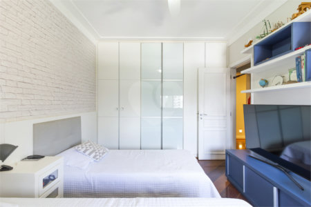 Apartamento à venda com 4 quartos, sendo 2 suítes, em Indianópolis, São Paulo, SP