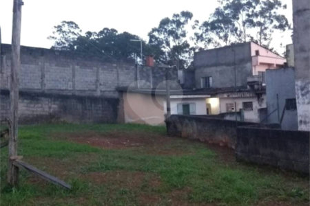 Casa à venda com 3 quartos em Jardim Indaiá, Poá, SP