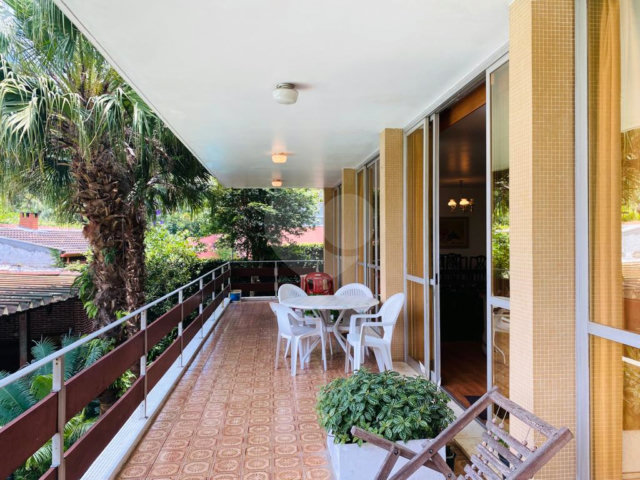 Casa à venda com 4 quartos, sendo 2 suítes,  em Interlagos, São Paulo, SP