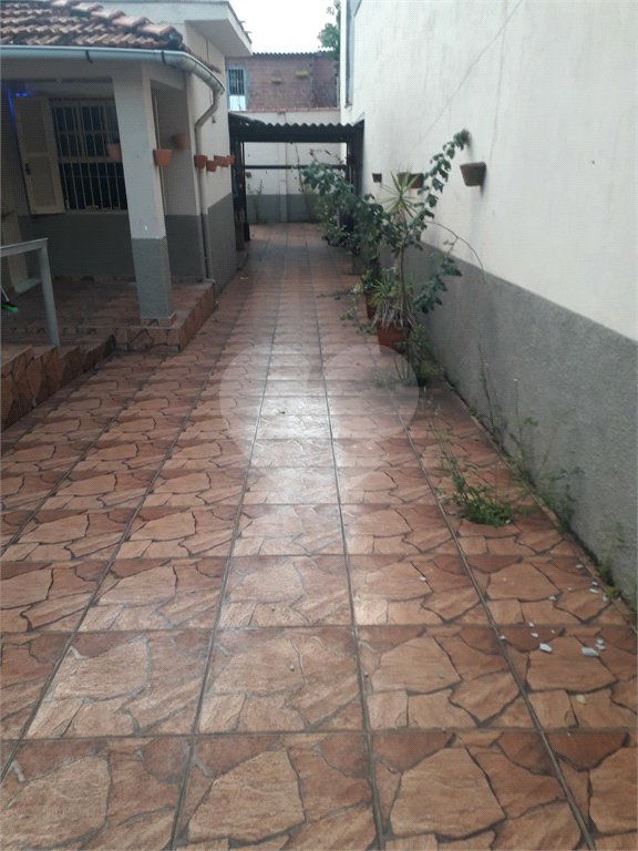 Casa Térrea à venda com 3 quartos em Jardim Nadir, São Paulo, SP