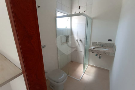 Casa à venda com 3 quartos, sendo 1 suíte, no condomínio Residencial Golden Ville, Itapetininga - SP