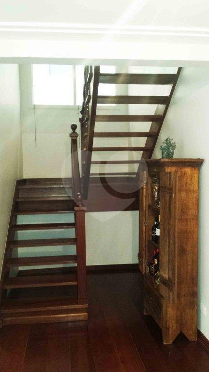 Sobrado à venda com 4 quartos, sendo 2 suítes, em Jardim Marajoara, São Paulo, SP