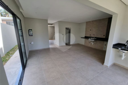 Casa à venda com 2 suítes no condomínio Residencial Vue26, Atibaia - SP