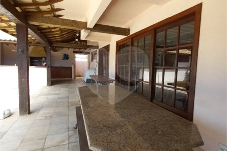 Casa à venda com 4 quartos, sendo 3 suítes,  em Geribá, Armação dos Búzios, RJ