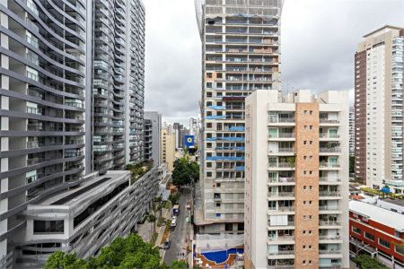 Apartamento à venda com 3 quartos, sendo 1 suíte, em Jardim das Acácias, São Paulo, SP