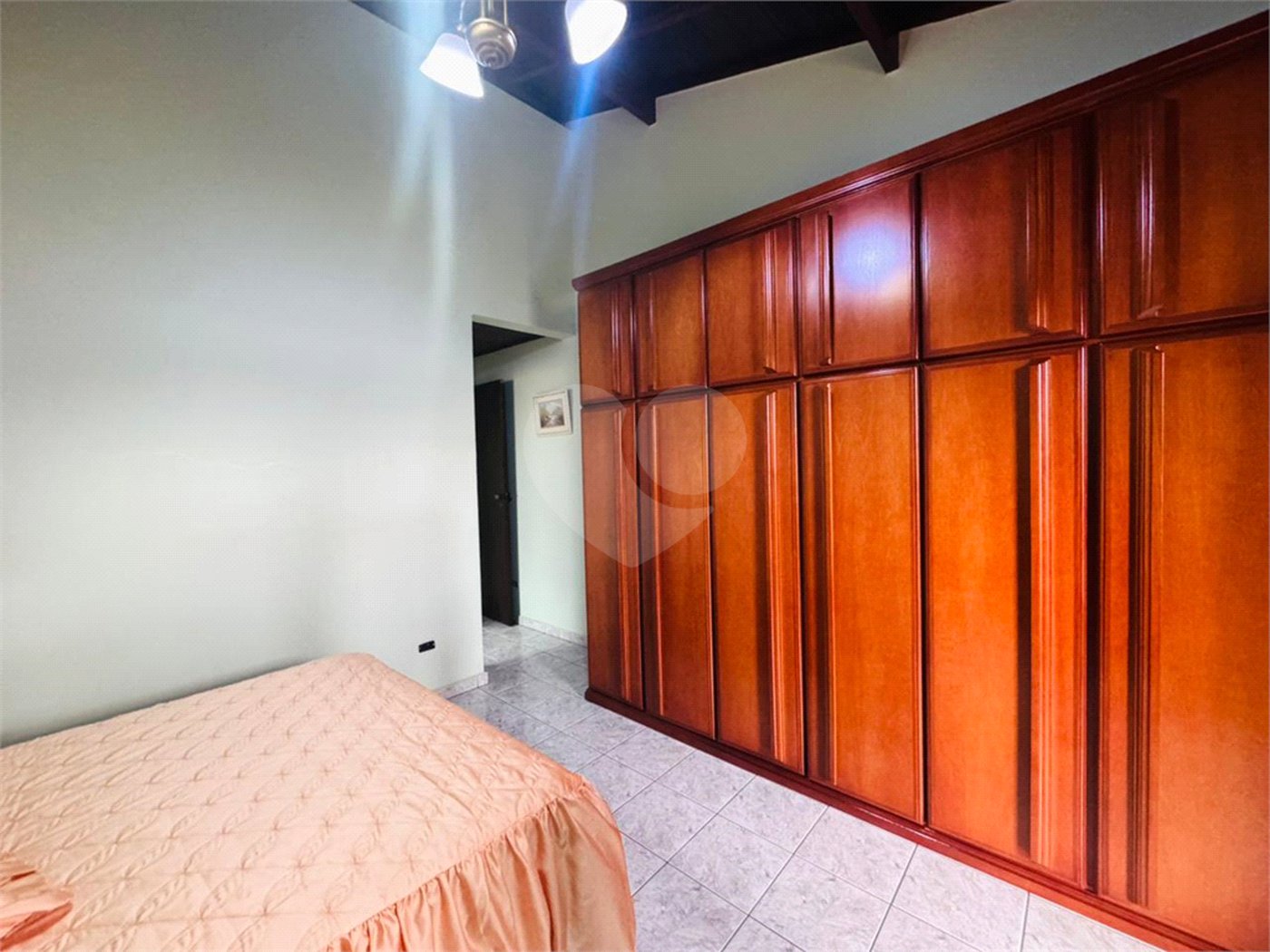 Casa à venda com 3 quartos, sendo 1 suíte,  em Vila Galvão, Guarulhos, SP