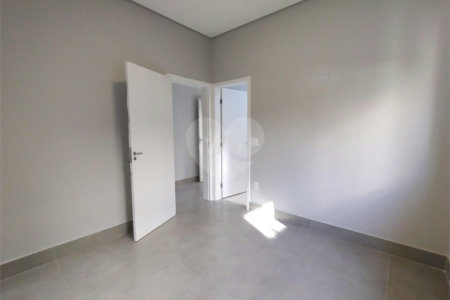 Casa à venda com 3 suítes no condomínio Vita Verdi, Valinhos - SP