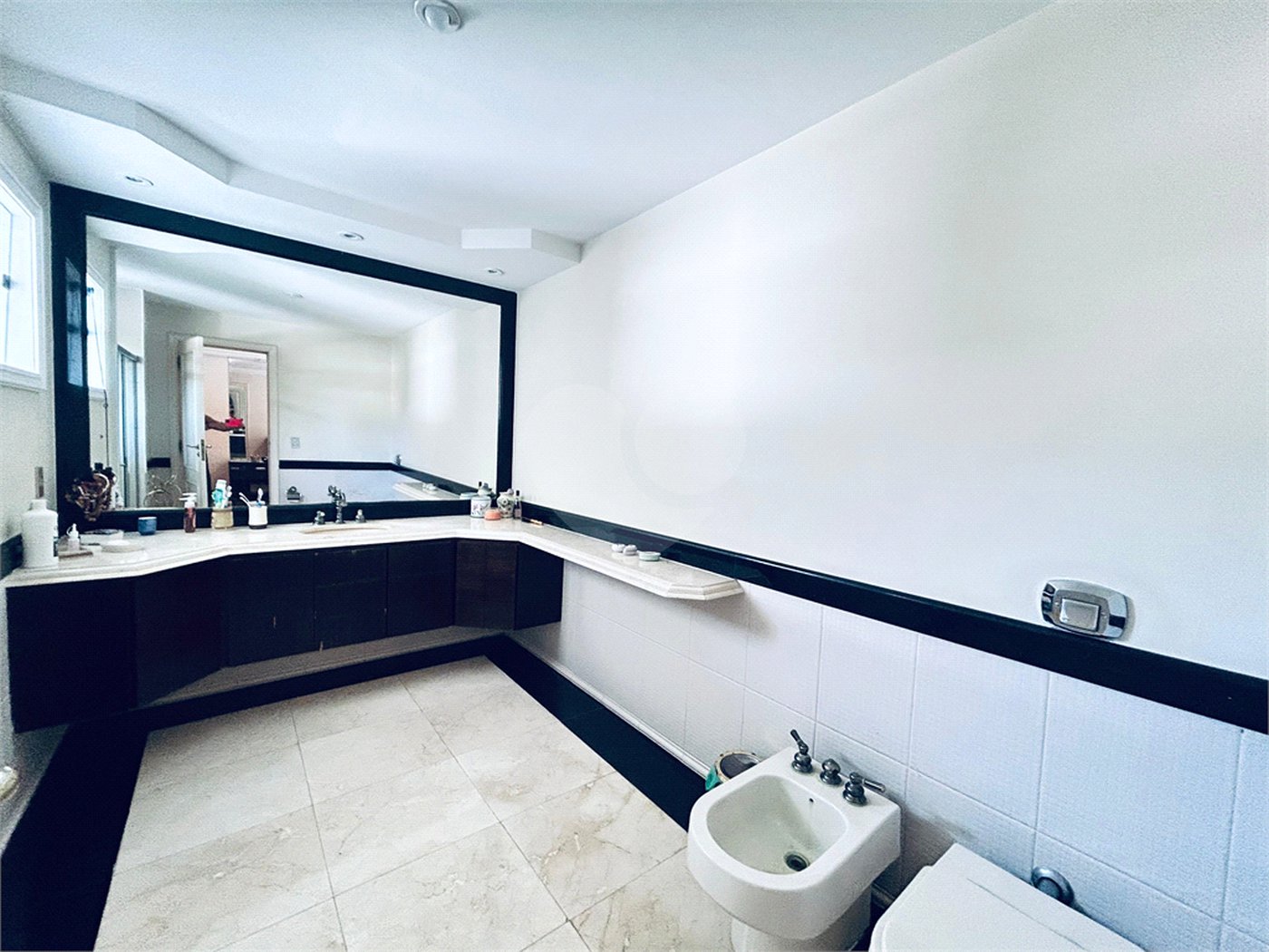 Casa à venda com 8 quartos, sendo 7 suítes, em Barra da Tijuca, Rio de Janeiro, RJ