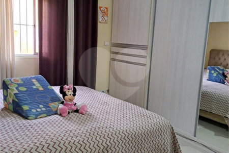 Sobrado à venda com 4 quartos, sendo 2 suítes, em Jardim Modelo, Suzano, SP