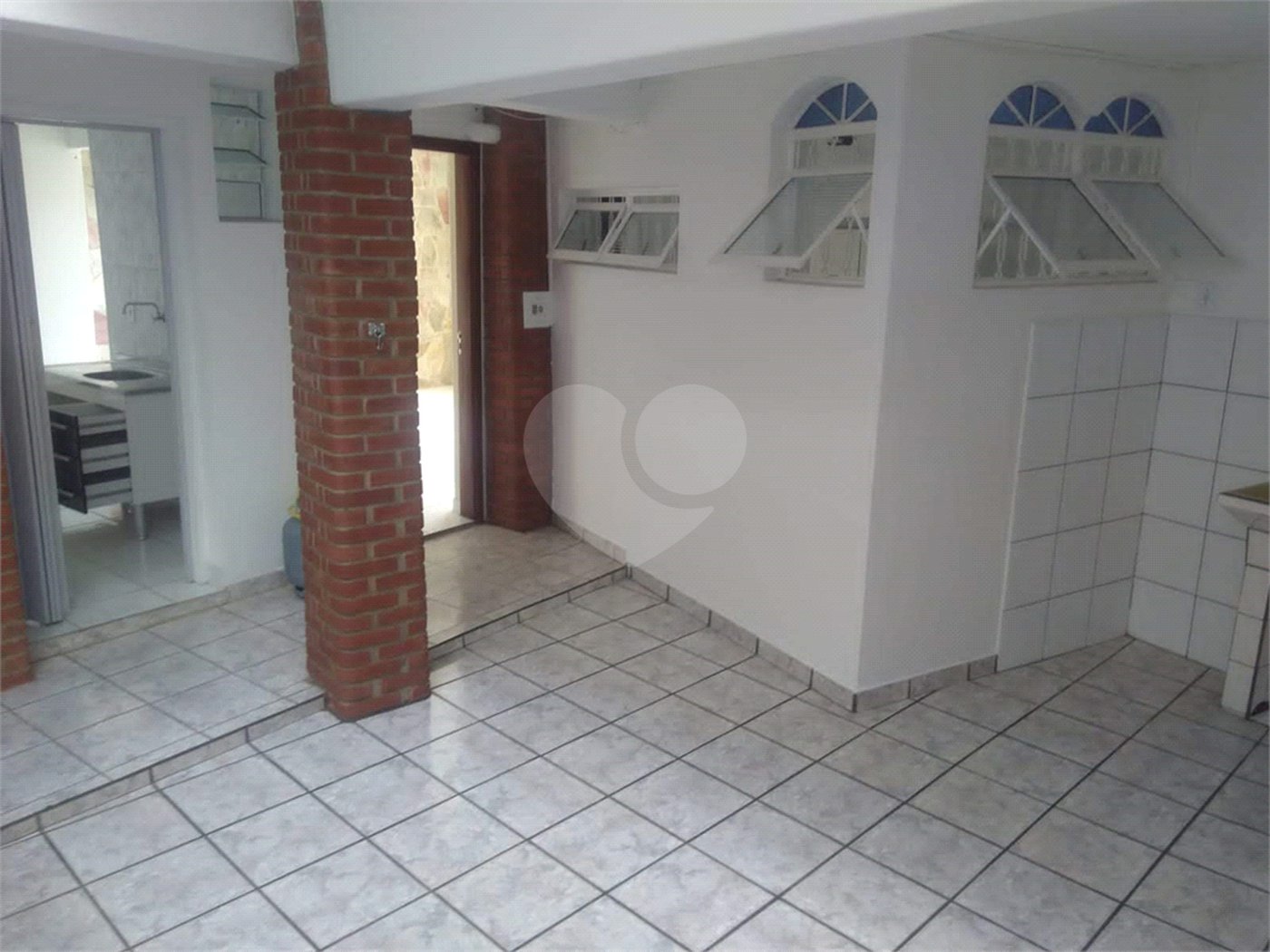 Sobrado à venda com 4 quartos, sendo 1 suíte,  em Jardim Pacaembu, Jundiaí, SP