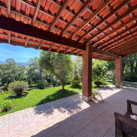 Casa Térrea à venda com 4 quartos, sendo 2 suítes, em Alpes D'Ouro, Bom Jesus dos Perdões, SP