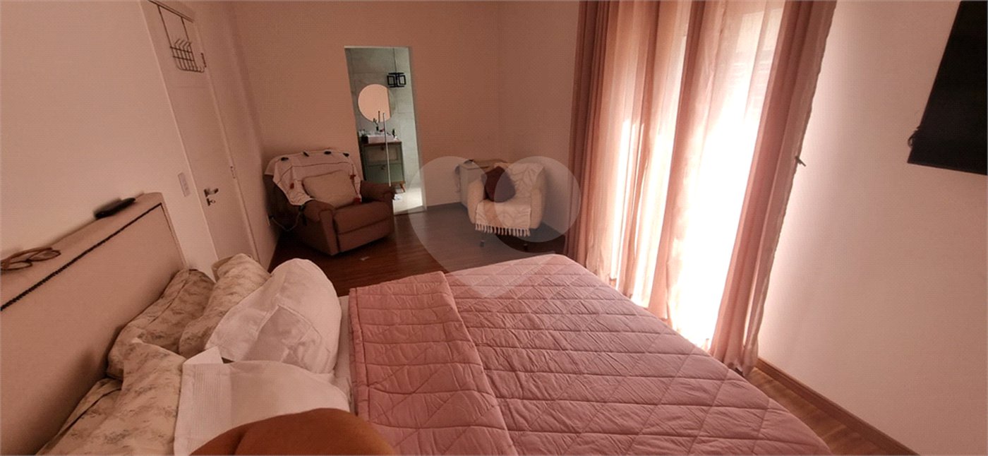 Sobrado à venda com 3 quartos, sendo 2 suítes, em Santana, São Paulo, SP