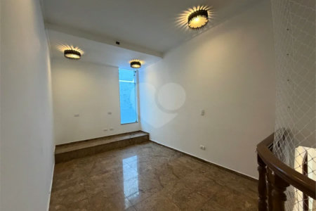 Casa à venda com 3 suítes em Jardim Franca, São Paulo, SP