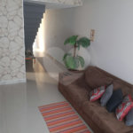 Casa à venda com 3 quartos, sendo 1 suíte,  em Vila Suissa, Mogi das Cruzes, SP