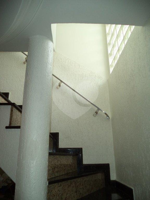 Sobrado à venda com 4 quartos, sendo 1 suíte,  em Parque Edu Chaves, São Paulo, SP
