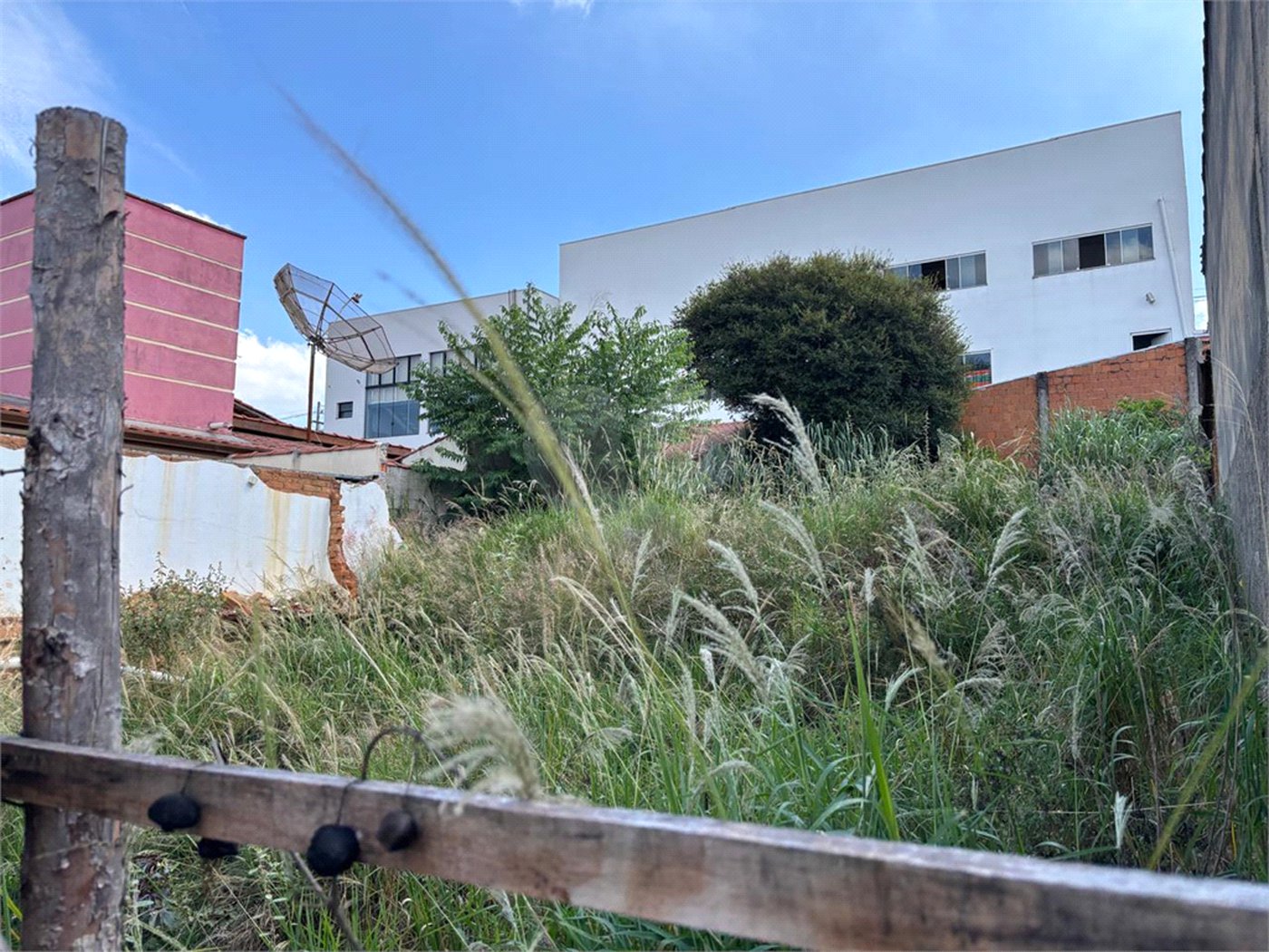 Terreno à venda em Jardim Bandeirantes, Salto, SP