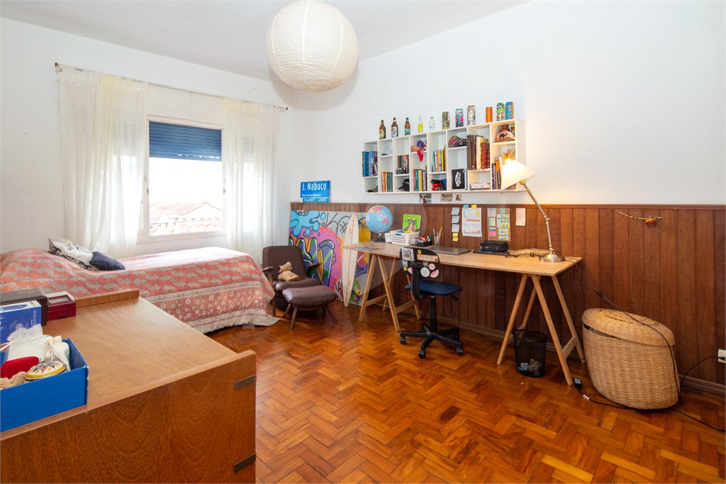 Casa à venda com 3 quartos, sendo 1 suíte, em Alto da Boa Vista, São Paulo, SP