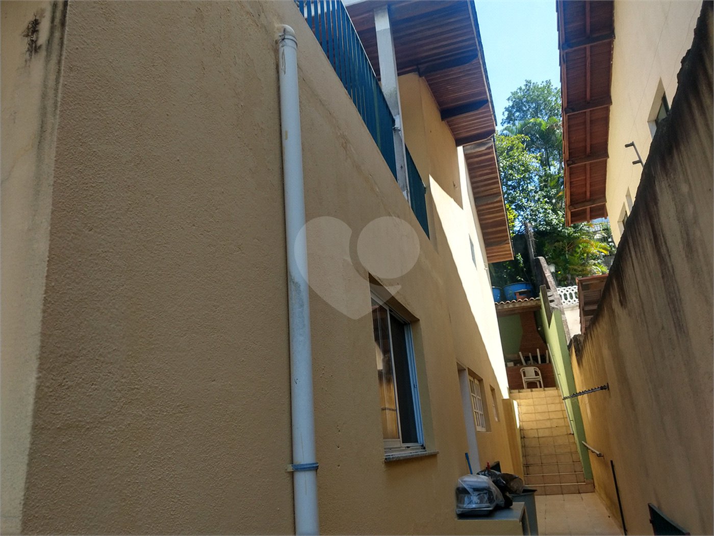 Sobrado à venda com 4 quartos, sendo 1 suíte, em Parque dos Príncipes, São Paulo, SP