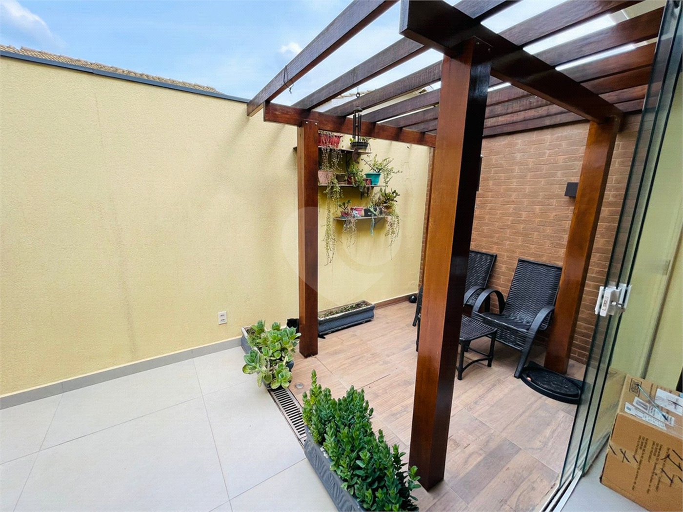 Casa à venda com 3 quartos, sendo 1 suíte, no condomínio Maggiori, Sorocaba - SP