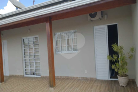 Casa para alugar com 3 quartos, sendo 1 suíte, no condomínio Portal dos Ipês, Indaiatuba - SP