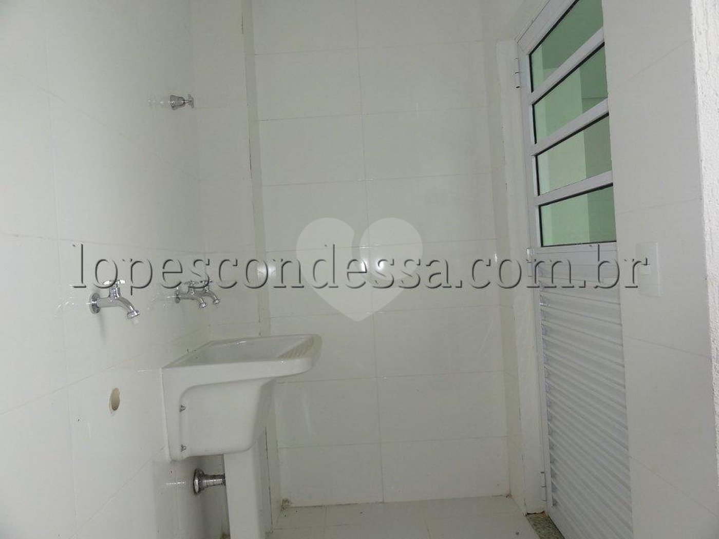 Sobrado à venda com 3 suítes em Horto, São Paulo, SP