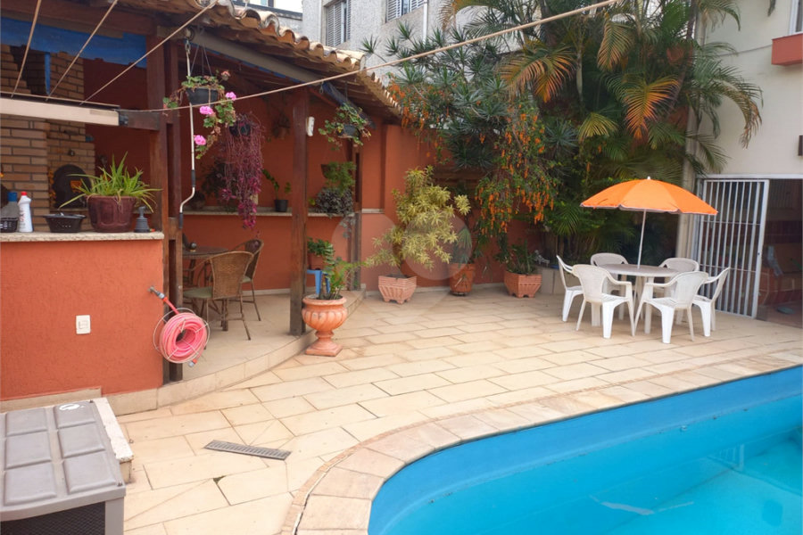 Sobrado à venda ou para alugar com 4 quartos, sendo 1 suíte,  em Santana, São Paulo, SP