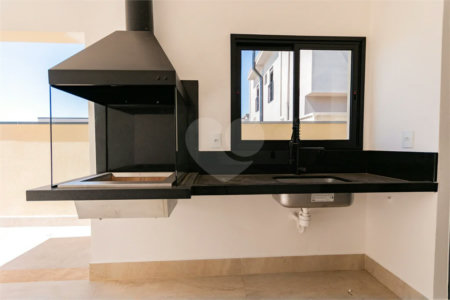 Casa à venda com 3 suítes no condomínio Residencial Mont'alcino, Valinhos - SP