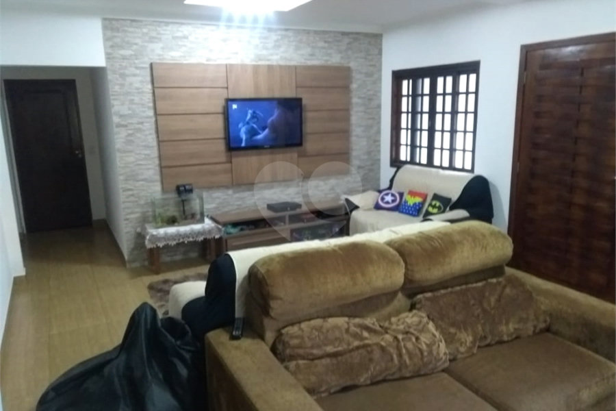 Casa à venda com 3 quartos, sendo 1 suíte, no condomínio Alpes de Mairiporã, Mairiporã - SP