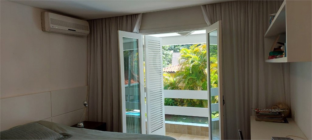 Casa à venda com 4 suítes em Alphaville, Santana de Parnaíba, SP