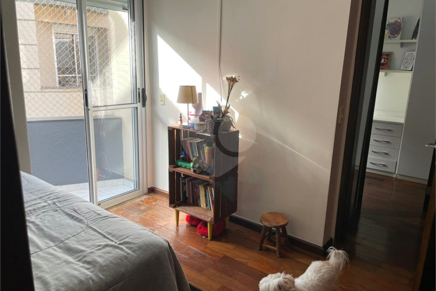 Casa à venda com 3 quartos, sendo 1 suíte, no condomínio Residencial Via Veneto, São Paulo - SP