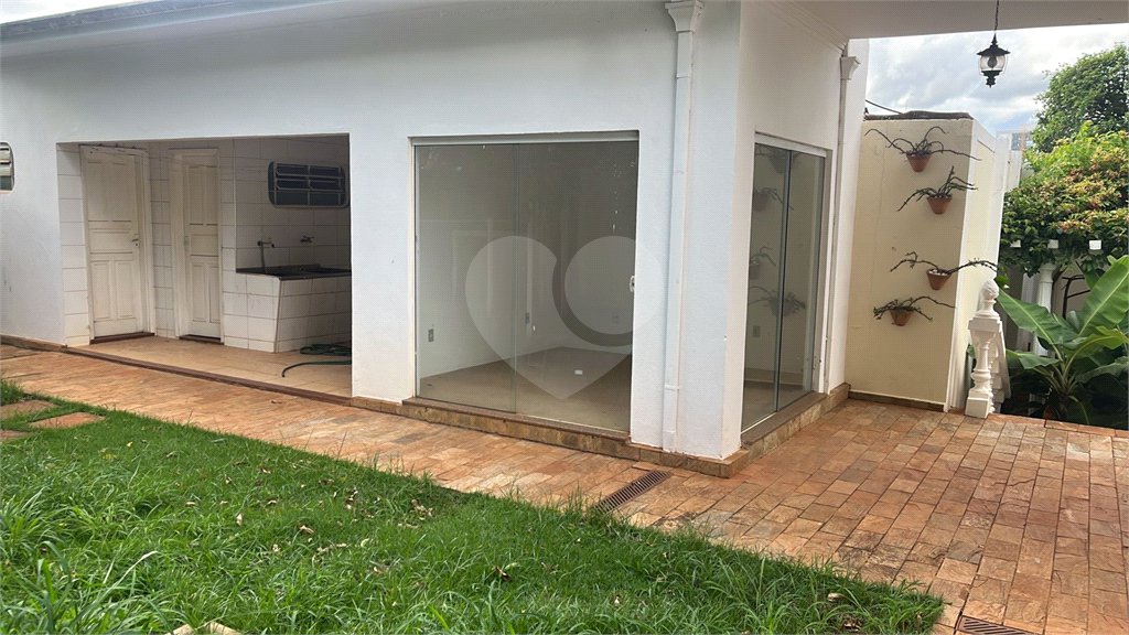 Casa à venda com 3 quartos, sendo 1 suíte, em Vila Progresso, Araraquara, SP