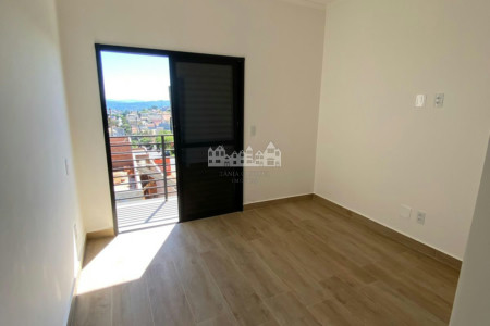 Casa à venda com 3 quartos, sendo 1 suíte, em Vila Petrópolis, Atibaia, SP
