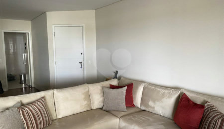 Apartamento à venda com 3 quartos, sendo 2 suítes,  em Campo Belo, São Paulo, SP